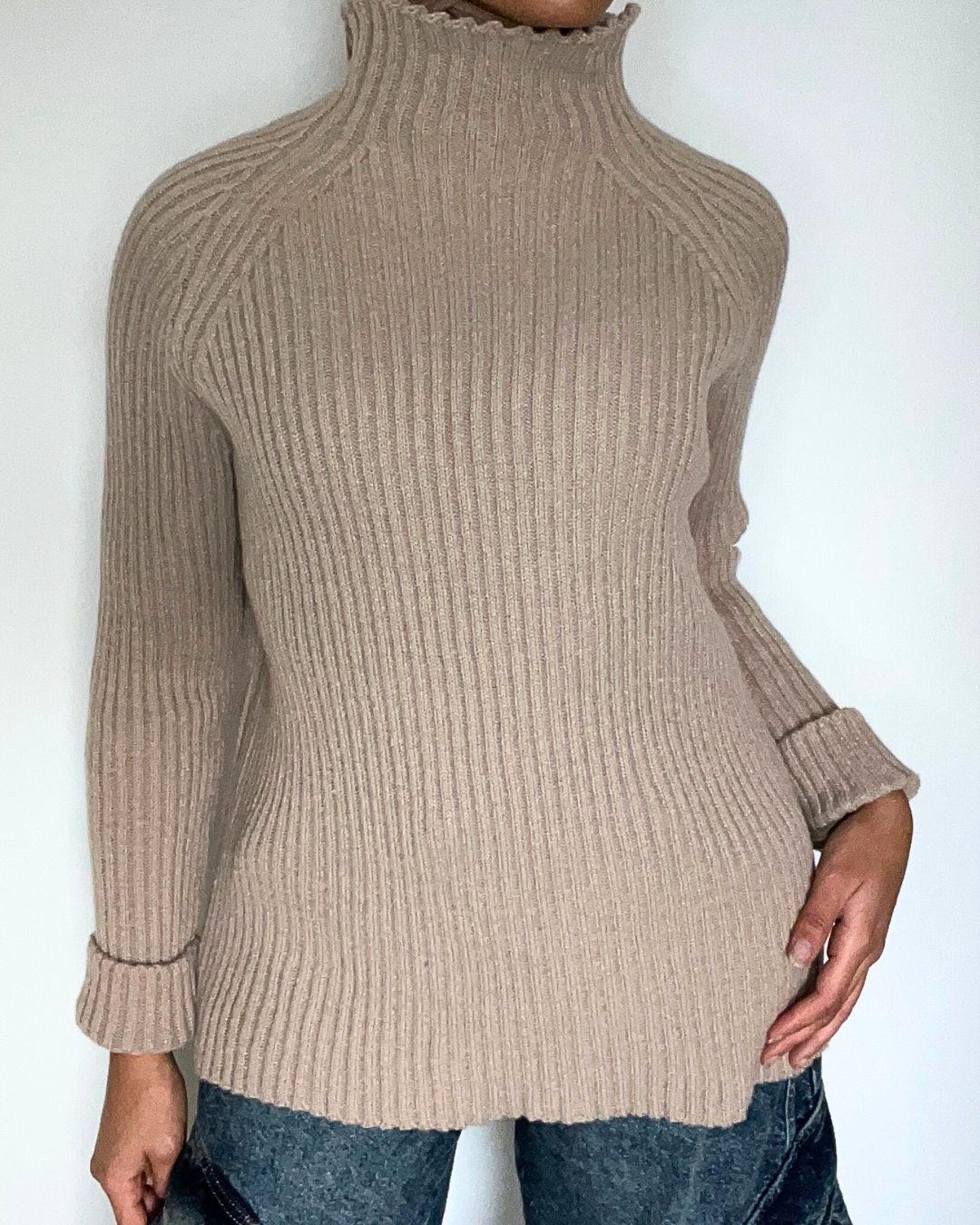 Pull Col Roulé Moderne – Taupe