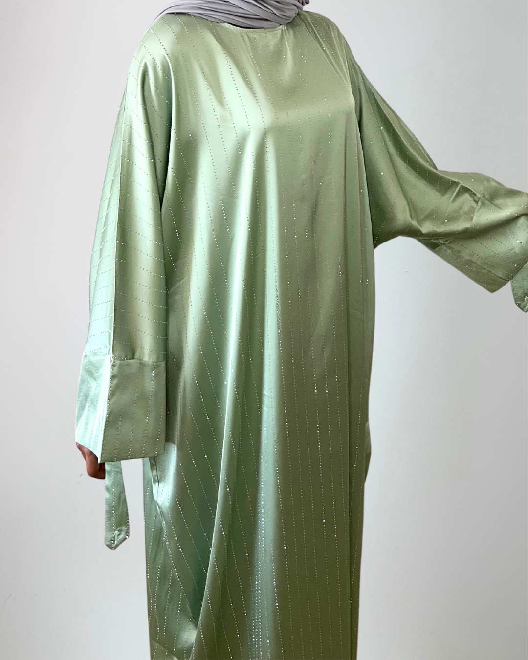 Abaya satinée à rayures argentées - vert d'eau